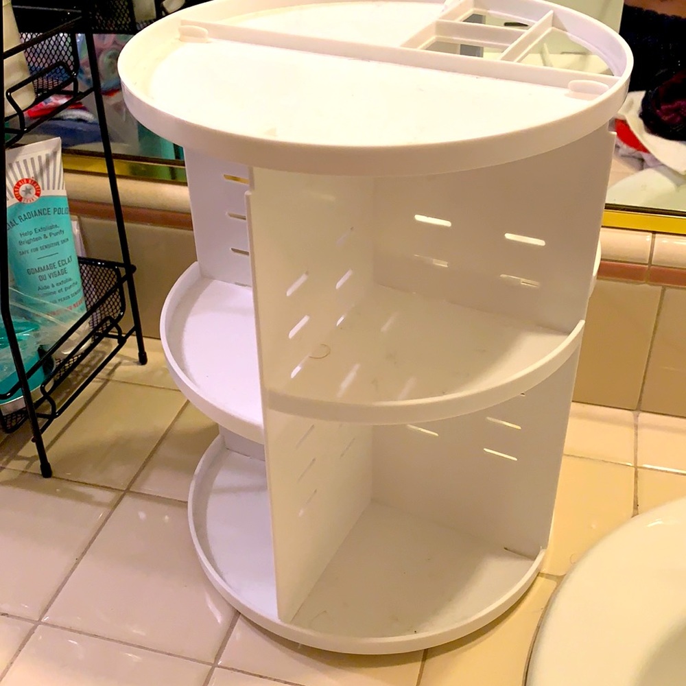 Lazy Susan bathroom organizer